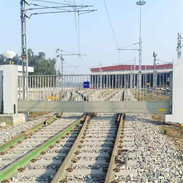 Motorized Cantilever Sliding Gates 