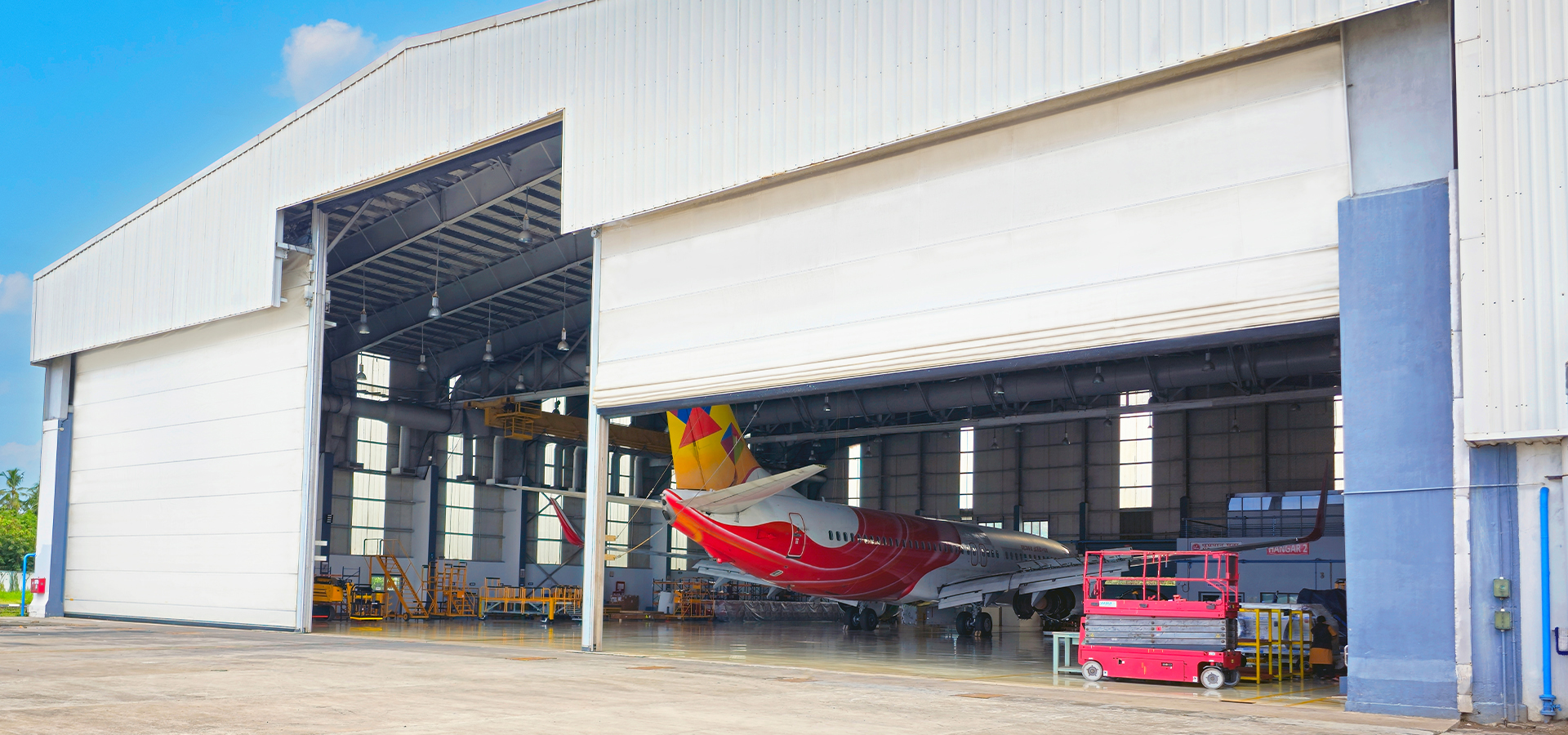 Vertical Lifting Hangar Doors