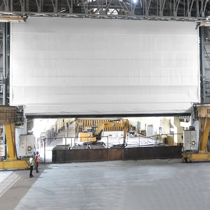 Crane application door for shipyard with large clear opening